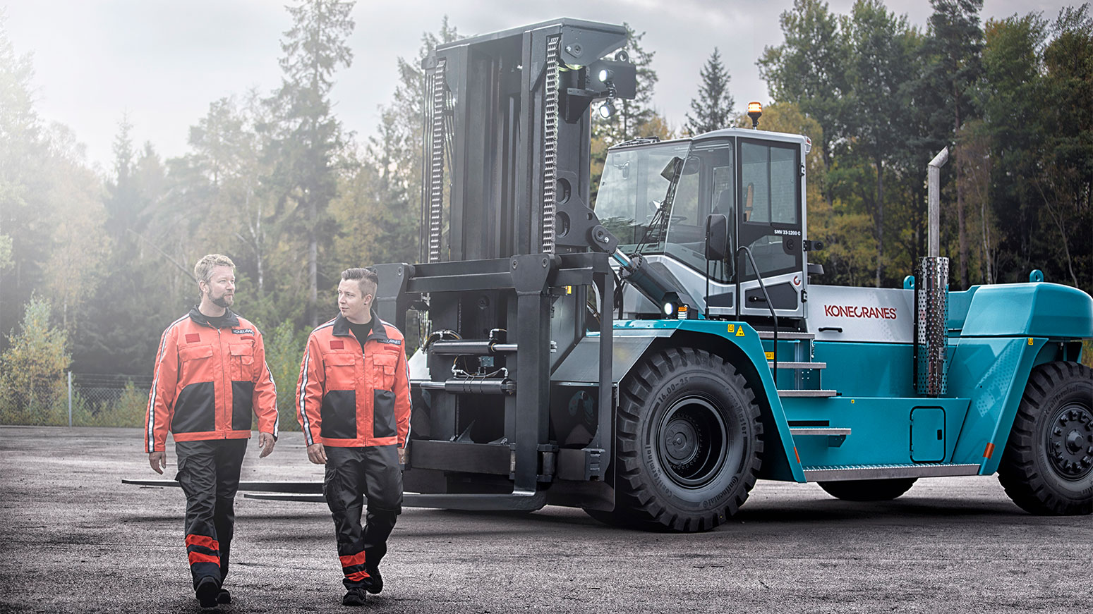forklift+men forklift+men